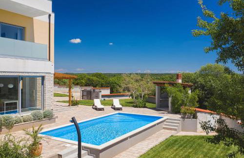 Villa in Peroj With Pool Near Barbariga Beach - Photo 20