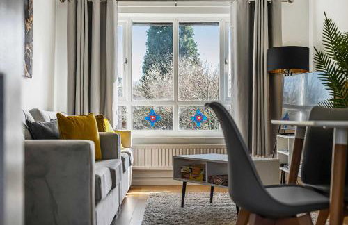 Stylish 2BR Apartment near MCR Airport - Foto 19