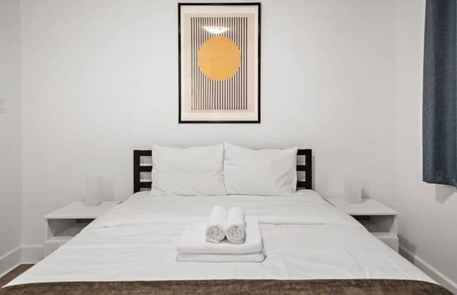 Downtown Metro Frontenac 2 BR new Apartment max 6p - Photo 8