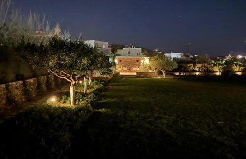 Villa Loretta with pool, jacuzzi and garden - Photo 18