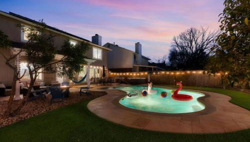 Pool HotTub FirePit BBQ Billiard PS4 Golf - Foto 1