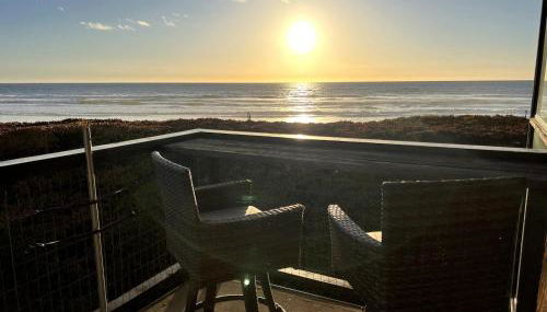 Beachfront Retreat with Ocean Views - Foto 4