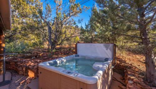 Red Rock Retreat with Hot Tub & New Pool Coming late March - Foto 4