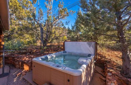Red Rock Retreat with Hot Tub & New Pool Coming late March - Foto 4