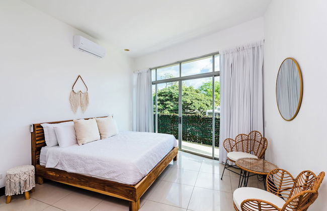 mVillas - Luxury 2Bed 2Bath Condo w Pool - Foto 3