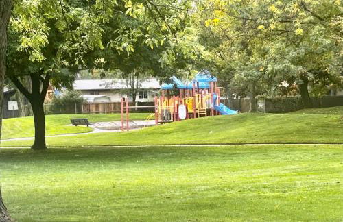 North End - Hyde Park - Hot Tub- Downtown - 3 BR - Foto 38