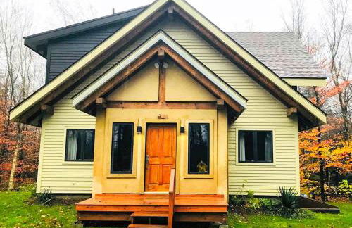 Beautiful Two-Bedroom Cabin Rental Set in the Forests of the Berkshires, Massachusetts - Foto 11