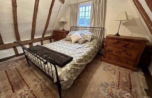 Beautiful Cottage opposite Hedingham Castle! - Photo 10