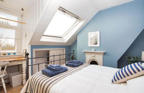 Restful and Cosy 4 Bed Home Minutes from the Beach - Foto 21