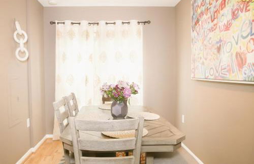 Charming 3bd Alexandria House, 11 miles to DC, Nice front view - Foto 8