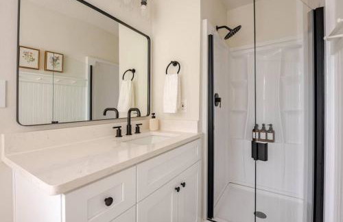 Remodeled 4BR 2BA Steps from Georgetown Square - Foto 27