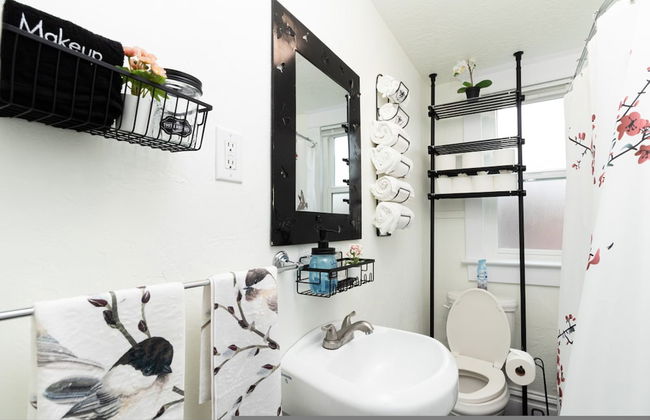 Charming Apt With King Bed in the Heart of SLC - Photo 18