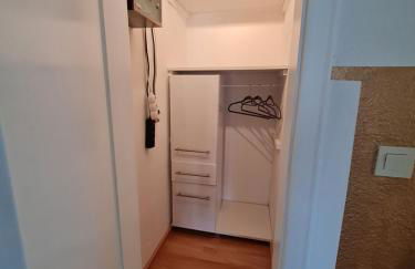 Anjas Ferienwohnung in Syke-am Bahnhof, zentral aber ruhig, 2 Zimmer, Terrasse, Parkplatz, Bremen nur 25 km - Foto 9