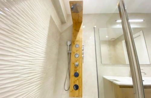 Miramar Luxurious apartment, 3 double rooms for 6 guests, free parking, terrace, new - Foto 8