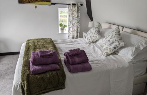 Characterful 2 bed cottage, quiet village setting - Photo 16