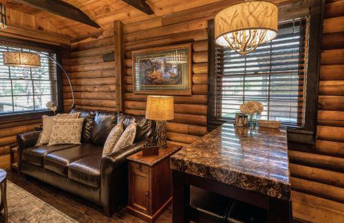 Cozy Lakefront Cabin on Lake Nantahala with Dock - Foto 19