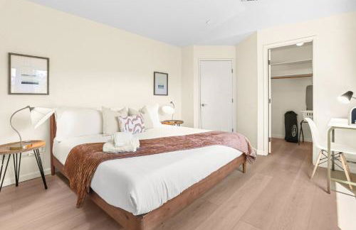 Remodeled 3B2B Bright House with a King Suite - Foto 18