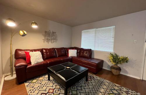 Mid-City One Bedroom Apartment with King Bed - Foto 1