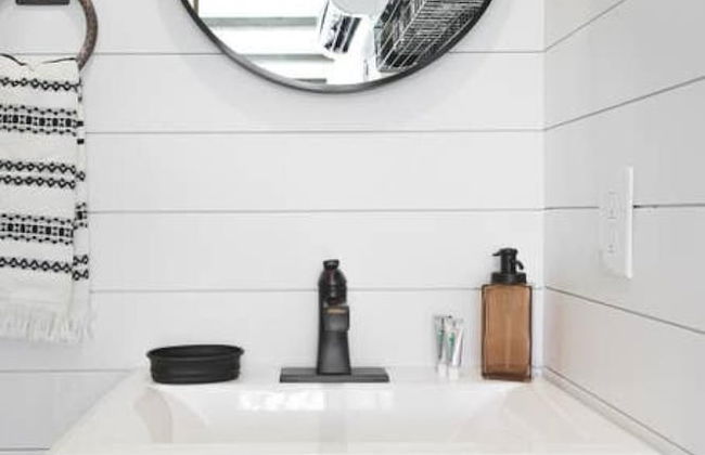 The Strazza House Tiny Container Home 12 min to Magnolia Silos Baylor Downtown - Foto 9