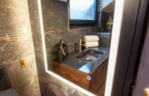 Luxury Lake Front Escape With Hot Tub - Foto 25