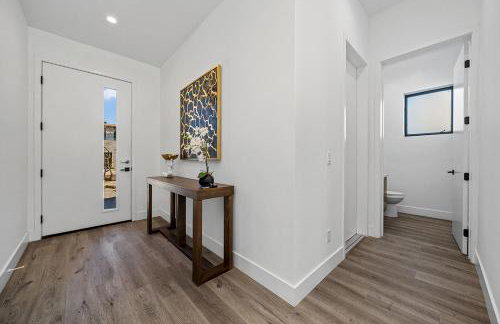 7 BR double house with parking and a backyard in LA - Foto 3