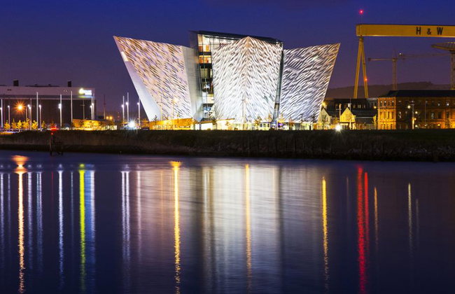 Belfast – Skip-the Line Titanic Museum & Distillery Discovery Tour - Foto 8