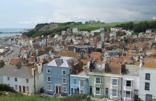 Charming Cottage in Romney Marsh Britain with Wooden Deck - Photo 26