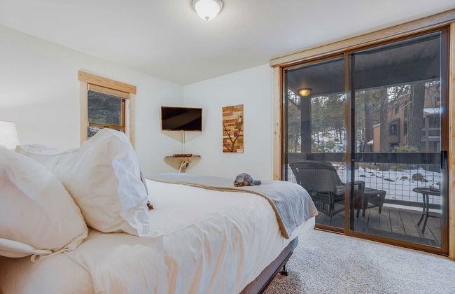 Arroyo by Avantstay Peaceful Mountain Townhouse w/ Large Private Balcony - Photo 2