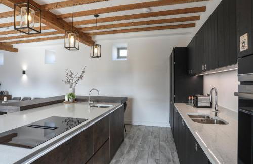 The Stables - Photo 13