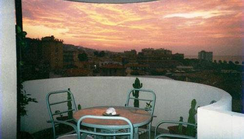 Appartamento - terrazzo vivibile vista mare, wi-fi e box gratuiti - Foto 1