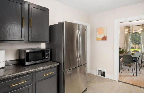 Cozy Mid Century Oasis with 2 KING beds - Foto 36