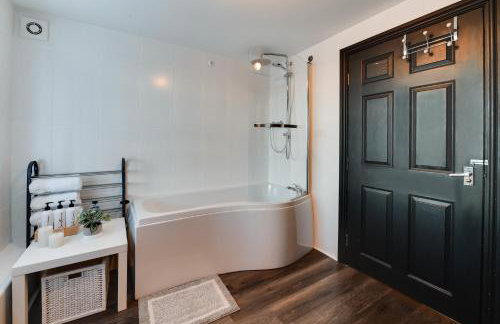 InstaLet Apartments I Wigan Central I Free Parking - Foto 37