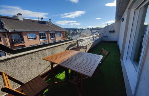 Ático espacioso en zona céntrica - Foto 47