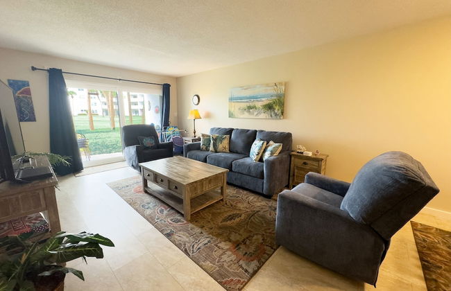 113 El Matador 1 Bedroom Condo by RedAwning - Photo 1