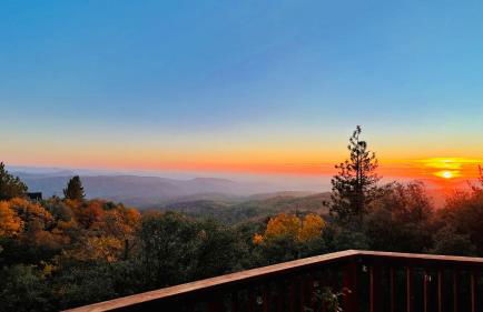 Stunning Log Cabin with Great Views, Firepit, Deck near Twain Hart - Foto 4