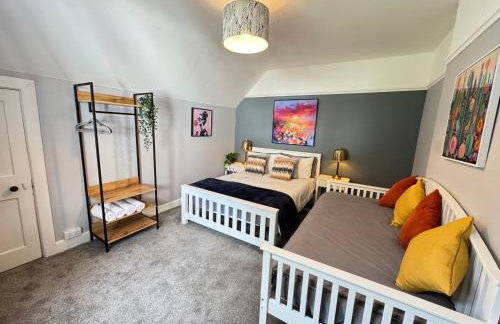 Very Large Central Property - Foto 6