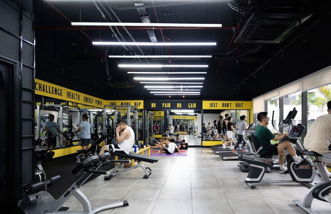 Golden Mansion - Transit Apt Free POOL & GYM - Photo 35