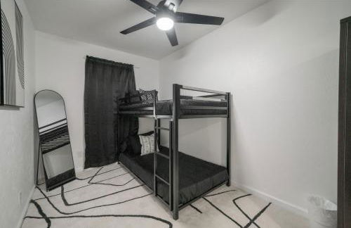 Cozy DT DFW Free Parking Pool Medical Dist - Foto 15