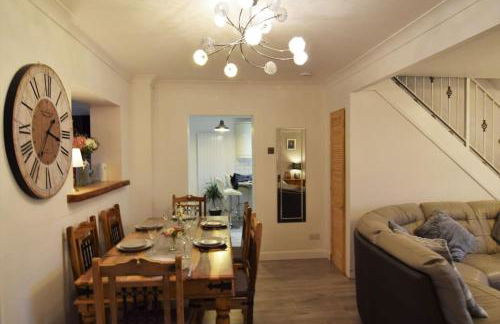 Mikes at Menai - Stylish & Spacious 3 bed house in Menai Bridge. - Foto 24