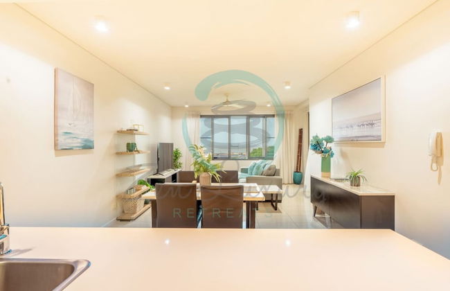 Waterfront Retreat Ocean Views Pool Balcony - Photo 8