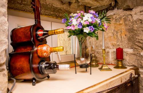 Holiday House Antique - Photo 24