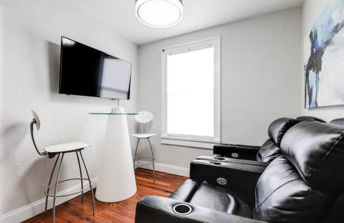 Charming, Happy 1-Bed Oasis: RVA Retreat Awaits! - Foto 14