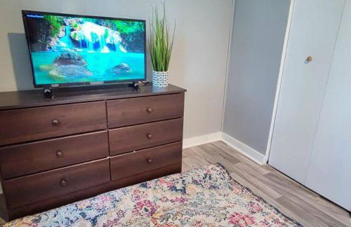 Perfect Combo of Charm & Comfort- 2Bedroom Home - Foto 15