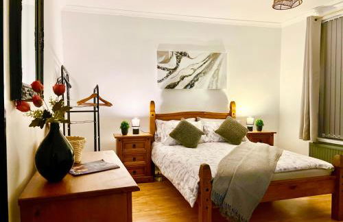 Cosy 3BDR In Levenshulme-Close To Manchester City Centre And Stockport Town- Free Parking- WiFi - Foto 1