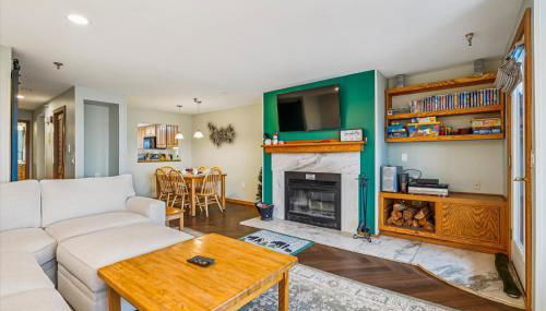 Highridge B14 Enjoy the view ski back trail shuttle service sports center - Photo 4