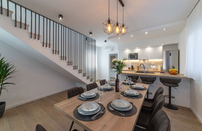 Luxury Kastela Villa With Heated Pool and Lounge Area - Foto 14