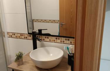 Apartamento nuevo con parking y piscina gratis - Photo 41