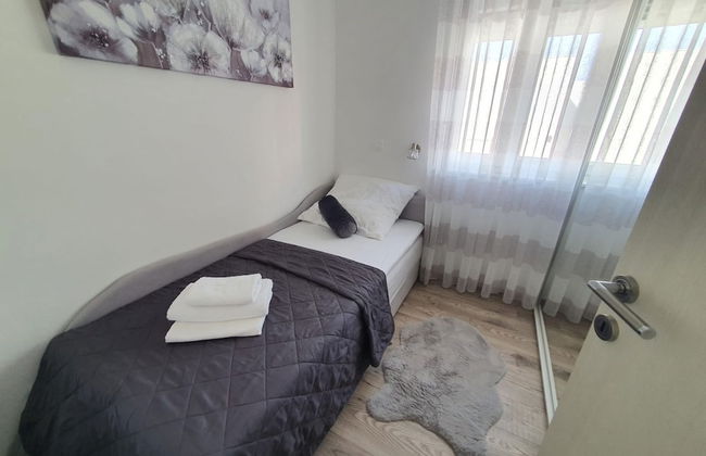 Kastel Novi Elegant and Stylish Apartment With Terrace and Patio - Foto 2