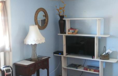 1 Beige Cozy Bungalow or 1 White Cozy Efficiency Cottage in Titusville - Foto 9