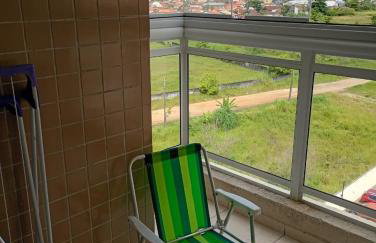 Praia & Conforto 3 dorm e 2 vagas cobertas - Foto 2